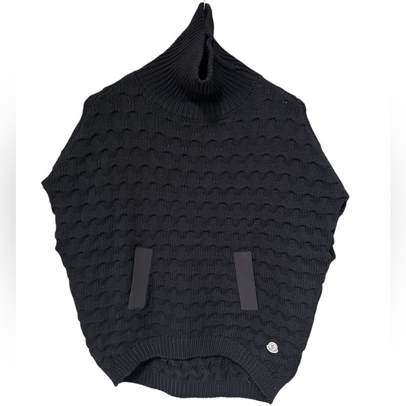 Moncler Virgin Wool Turtleneck Poncho Cape Sweater in Black Size Medium - Picture 5 of 13